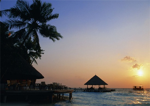 烈焰红唇串串香